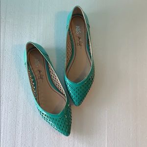 Gorgeous Turquoise Flats